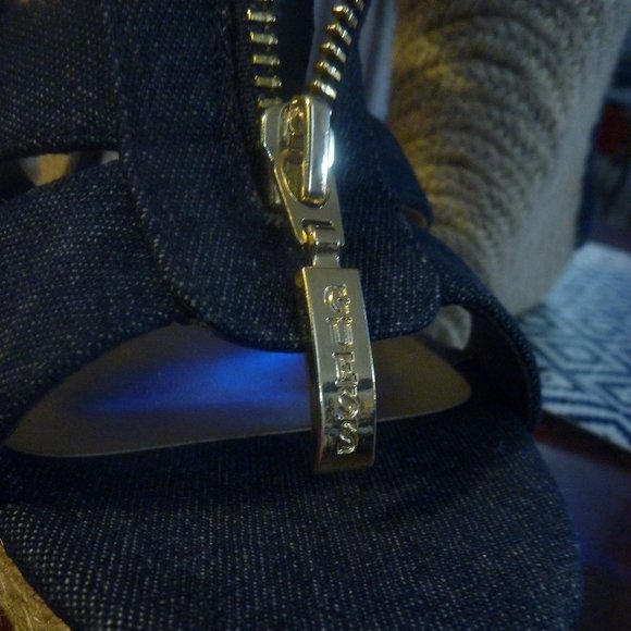 GUESS "Lora" zip-front espadrille - Picture 9 of 9